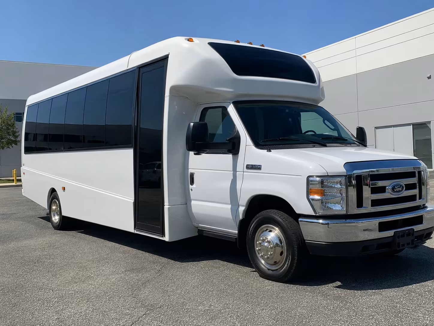 15 passenger minibus
