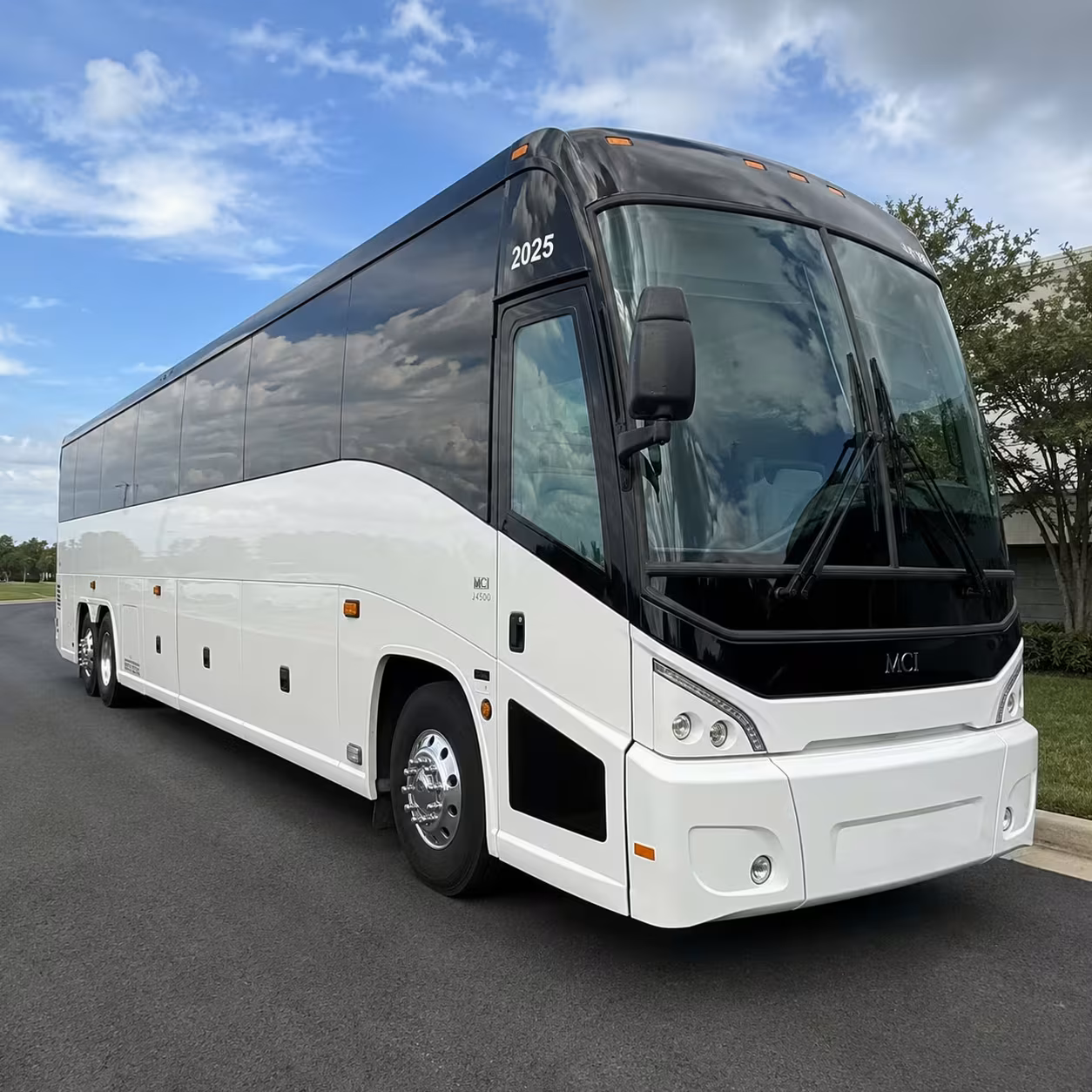 corporate bus rentals from south gate to lax