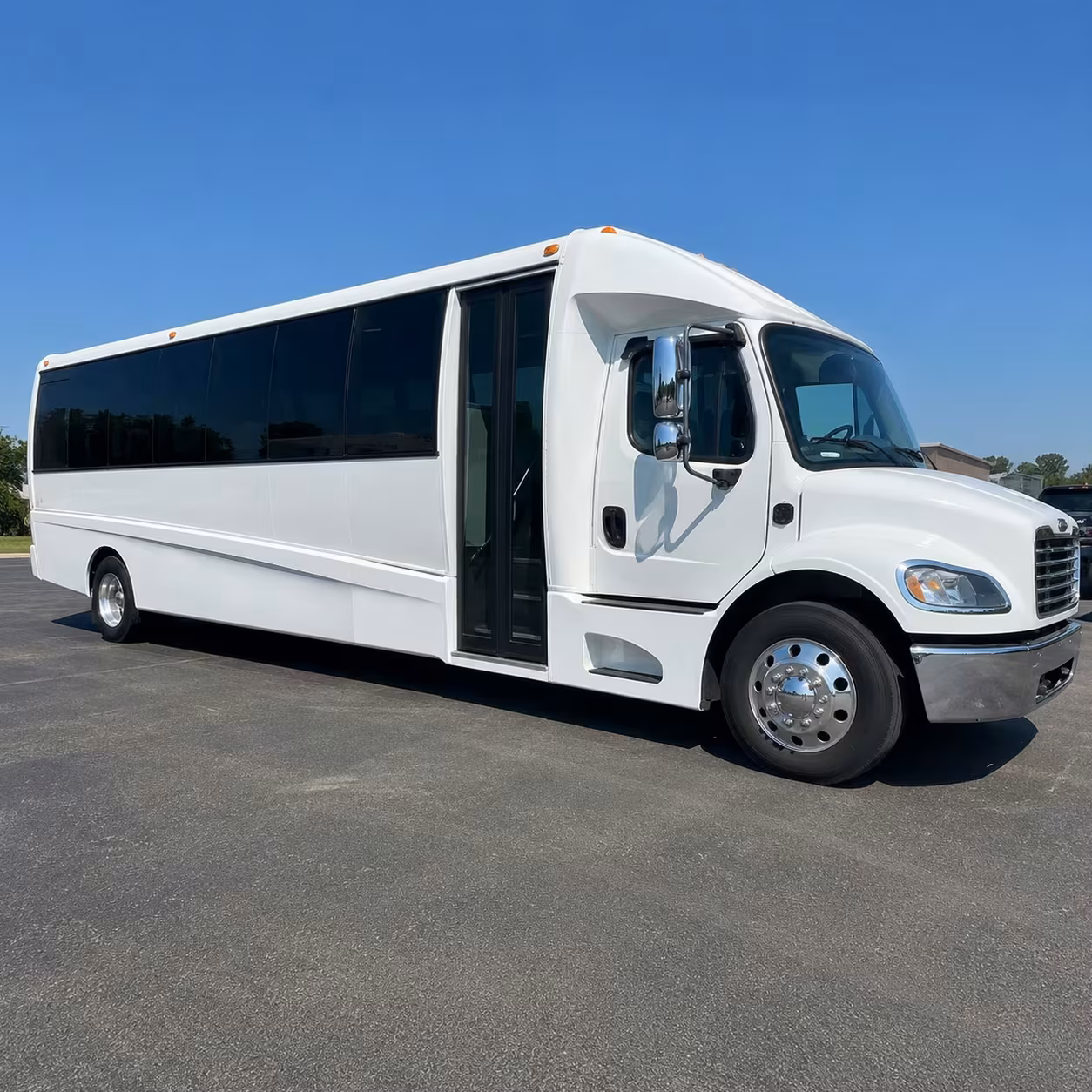 south gate minibus rentals for rehearsal dinners and wedding weekends